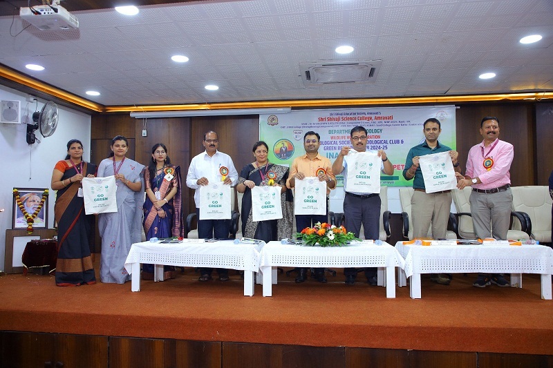 Cotton cloth bags with slogan “Go Green” open at the hands of Principal DR.G.V.Korpe