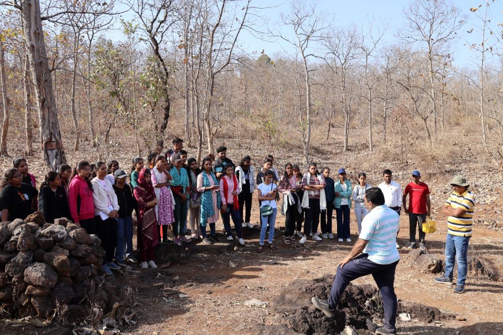Interaction of students  with the Dr. D. D. Khedkar